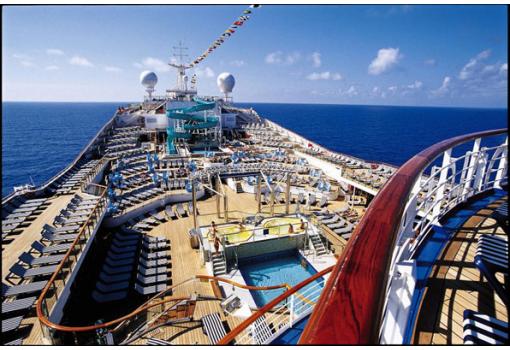 Imagen de la cubierta exterior con el gran solarium